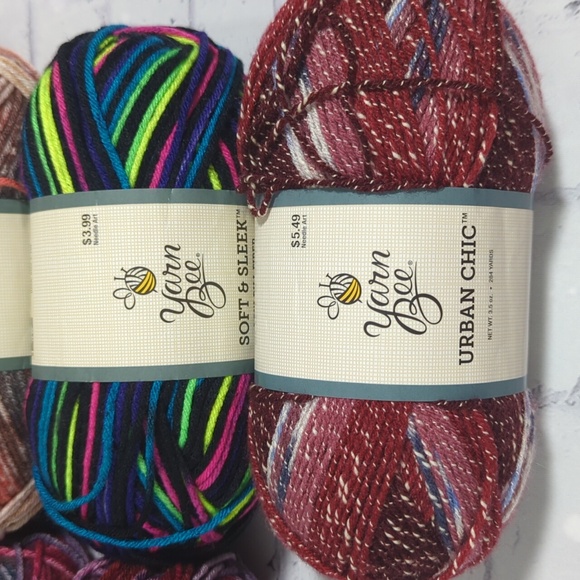 7 Brand New Skeins Yarn Bee Yarn Soft & Sleek and Urban Chic SMOKE FREE - Picture 3 of 12